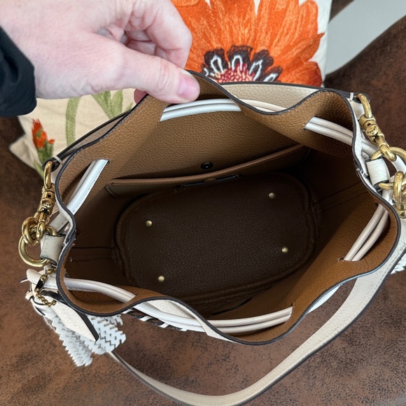 Coach Lora Bucket Bag Whipstitch Tassels Hangtag Chalk 2020 #651 - Picture 9 of 12